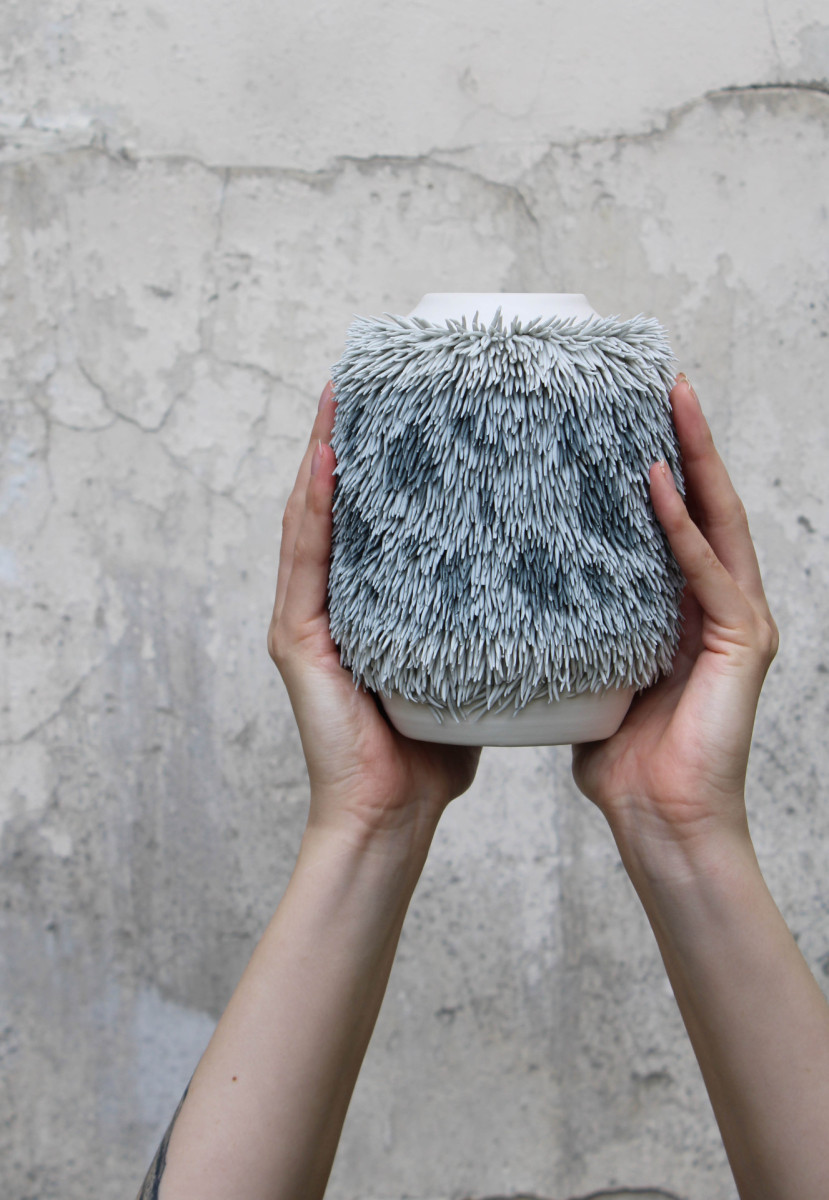 Vase métier d'art en porcelaine créé par Siqou