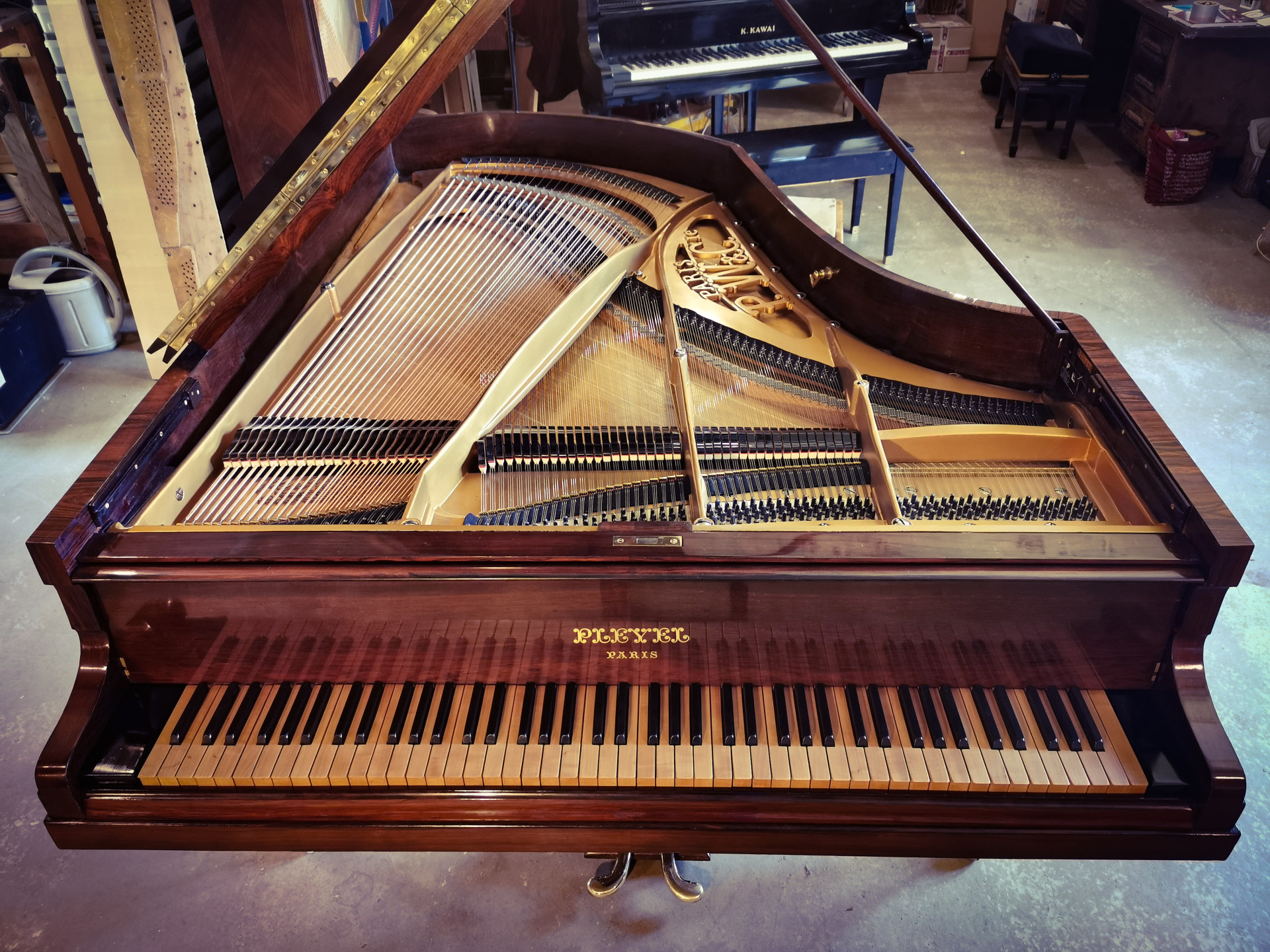 Piano restauré par Marion Lainé pour dans son atelier